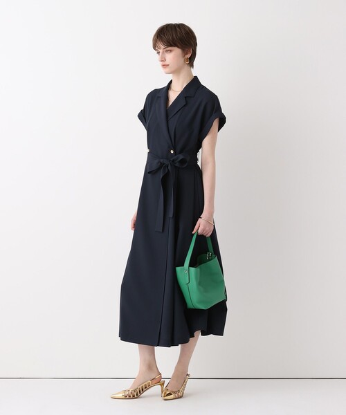 allureville（アルアバイル）の「フレンチスリーブラップワンピース（ワンピース・レディース・ネイビー/グレイッシュベージュ・2/1）」の5枚目の写真