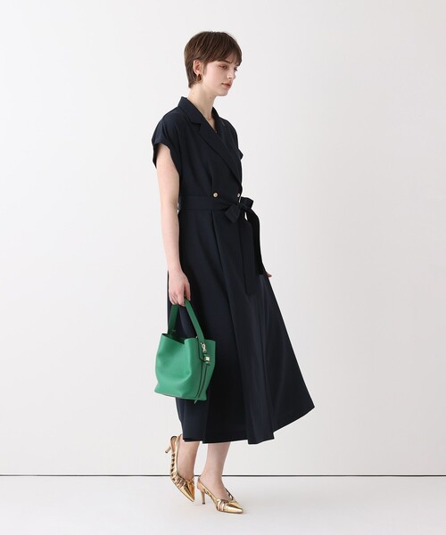 allureville（アルアバイル）の「フレンチスリーブラップワンピース（ワンピース・レディース・ネイビー/グレイッシュベージュ・2/1）」の4枚目の写真