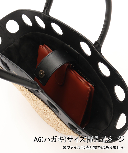 La TOTALITE（ラトータリテ）の「VIOLAd'ORO/ ヴィオラドーロ サークルカットレザー*アバカBAG（トートバッグ・レディース・アイボリー・FREE）」の6枚目の写真