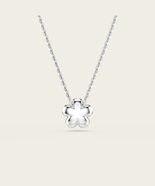 SWAROVSKI(スワロフスキー)の「【公式】【スワロフスキー】Ariana Grande x Swarovski ペンダント, クリスタル・パール, ラウンドカット, フラワー, ホワイト, ロジウム・プレーティング(ネックレス・レディース・シルバー系その他・ONE SIZE)」の4枚目の写真