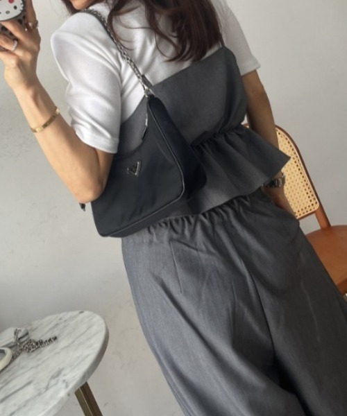 deux amour（ドゥーザムール）の「キャミトップス＋タックワイドパンツ上下セットアップ（セットアップ・レディース・ブラック/グレー・FREE）」の16枚目の写真