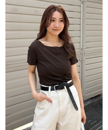 Tシャツ/カットソー（ブラウン/茶色系・オフショルダー）ファッション