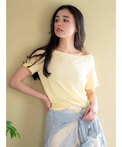 Ungrid（アングリッド）の「シアーオフショルTee（Tシャツ/カットソー・レディース・ブラウン/イエロー/ブルー/オフホワイト・FREE）」の7枚目の写真