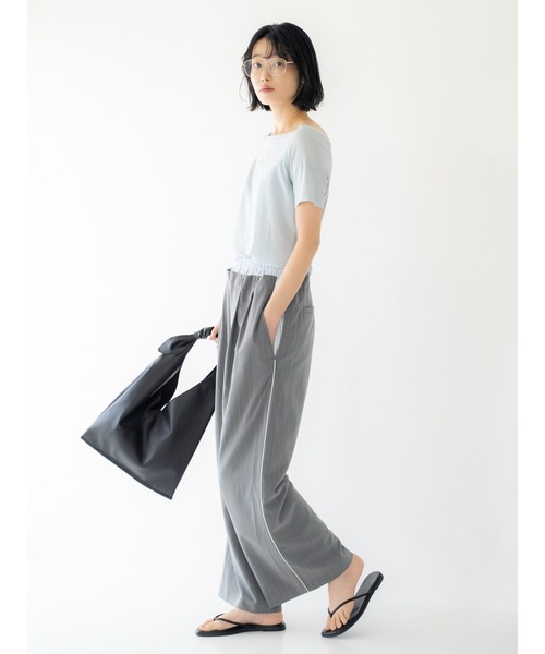 Ungrid（アングリッド）の「シアーオフショルTee（Tシャツ/カットソー・レディース・ブラウン/イエロー/ブルー/オフホワイト・FREE）」の19枚目の写真