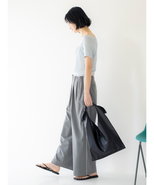 Ungrid（アングリッド）の「シアーオフショルTee（Tシャツ/カットソー・レディース・ブラウン/イエロー/ブルー/オフホワイト・FREE）」の22枚目の写真