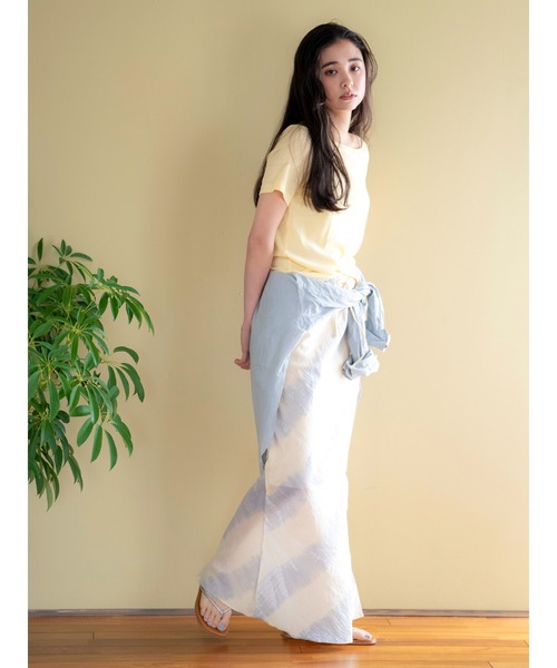 Ungrid（アングリッド）の「シアーオフショルTee（Tシャツ/カットソー・レディース・ブラウン/イエロー/ブルー/オフホワイト・FREE）」の12枚目の写真