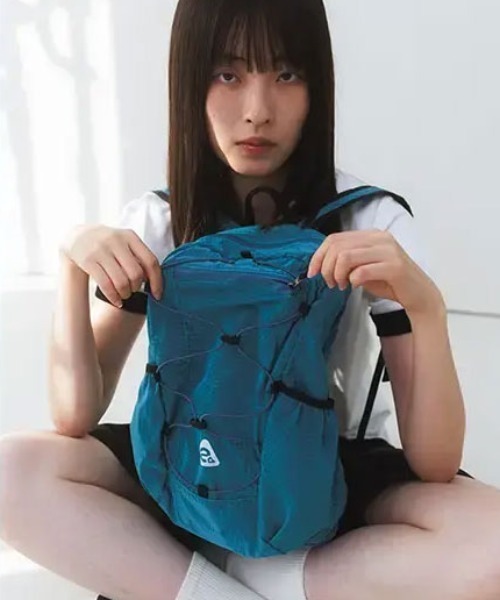 HEISAN(ハイサン)の「◇HEISAN◇ブランド直輸入正規品//折りたためる/パッカブル超軽量 コンパクト ポケット バッグ V2 ナイロン ULTRA-LIGHT COMPACT POCKET BAG V2 NYLON(バックパック/リュック・レディース・ブルー/グレー/パープル/ピンク/ターコイズブルー/ライトグレー/エメラルド/モカ/クリーム/ホワイト/ライム・FREE)」の8枚目の写真
