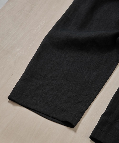 markaware（マーカウェア）の「【MARKAWARE】DOUBLE PLEATED EASY TROUSERS（スラックス・メンズ・ブラック/ベージュ・1/2）」の14枚目の写真