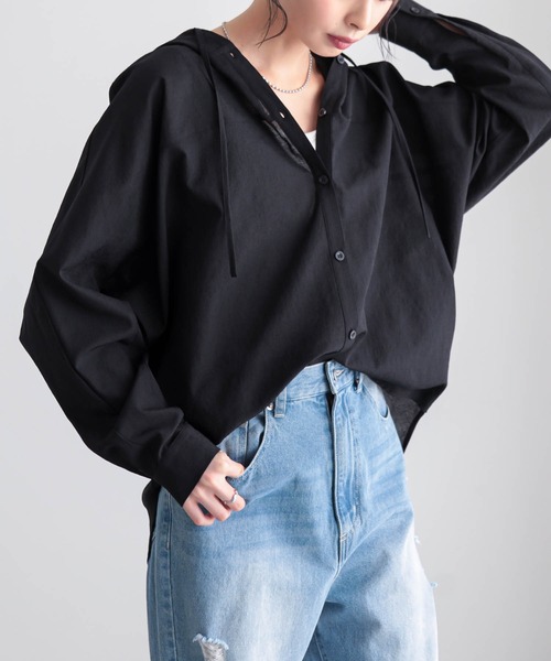 for/c(フォーシー)の「フーディーシャツ【サスティナブル(シャツ/ブラウス・レディース・オフホワイト/ライトブラウン/ブラック・M/L)」の9枚目の写真
