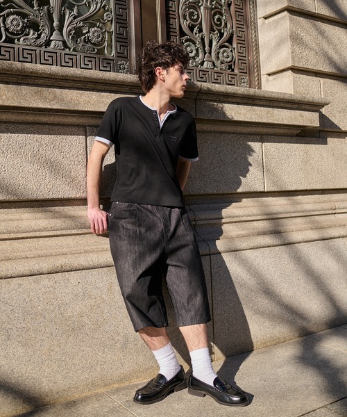 kutir(クティール)の「PANEL DESIGN RIGID BAGGY DENIM JORTS/切り替えデザインリジットバギーデニムジョーツ(デニムパンツ・メンズ・ブラック/インディゴブルー・LARGE/MEDIUM/SMALL)」の10枚目の写真