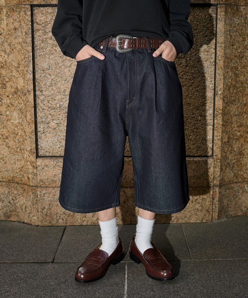kutir(クティール)の「PANEL DESIGN RIGID BAGGY DENIM JORTS/切り替えデザインリジットバギーデニムジョーツ(デニムパンツ・メンズ・ブラック/インディゴブルー・LARGE/MEDIUM/SMALL)」の22枚目の写真
