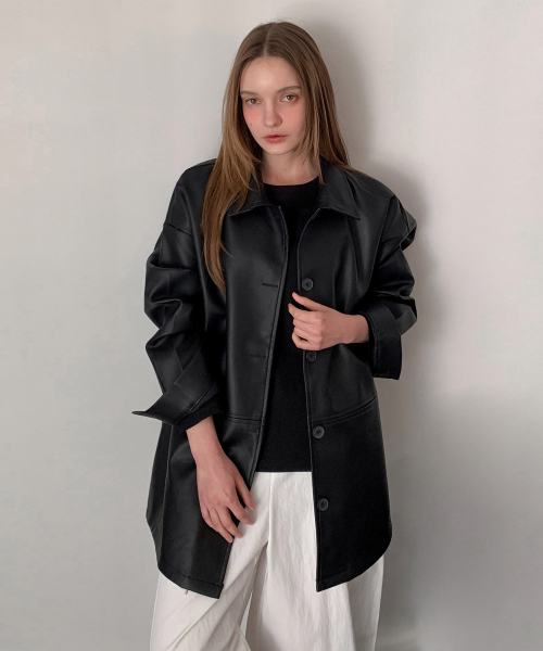VASCARA(バスカラ)の「Faux Leather Single Half Jacket (2colors)(ライダースジャケット・レディース・ブラック/アイボリー・FREE)」の3枚目の写真