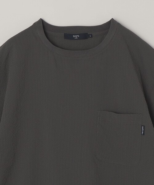 SHIPS Colors(シップス カラーズ)の「SHIPS Colors:〈接触冷感・吸水速乾・洗濯機可能〉ライト シアサッカー Tシャツ(Tシャツ/カットソー・メンズ・ダークグレー/イエロー/ブルー・MEDIUM/LARGE/X-LARGE)」の8枚目の写真