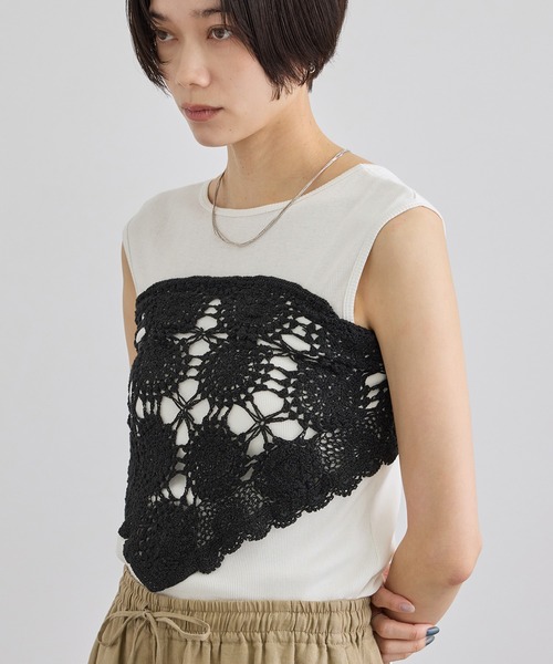 SALON adam et rope'(サロン アダム エ ロペ)の「ハイウェットテレコ2WAYタンクトップ(タンクトップ・レディース・ブラック/オフホワイト・FREE)」の17枚目の写真