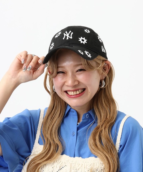 LEPSIM(レプシィム)の「《ゆきは企画》【NEW ERA】フラワー刺繍キャップ 661009(キャップ・レディース・レッド/ベージュ/ブラック・ONE SIZE)」の18枚目の写真