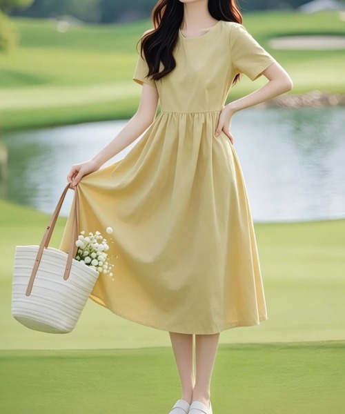 LUCPY(ラクピー)の「ウエストギャザーフレアロングワンピース(ワンピース・レディース・グリーン・X-LARGE/LARGE/MEDIUM/SMALL)」の2枚目の写真