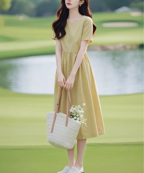 LUCPY(ラクピー)の「ウエストギャザーフレアロングワンピース(ワンピース・レディース・グリーン・X-LARGE/LARGE/MEDIUM/SMALL)」の3枚目の写真