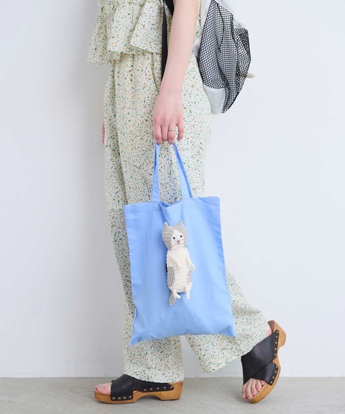 l'atelier du savon(アトリエドサボン)の「ぬいぐるみみたいなネコバッグ(トートバッグ・レディース・グレー/グリーン/ブラック/サックスブルー・FREE)」の4枚目の写真