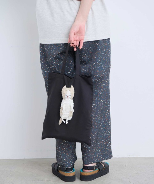 l'atelier du savon(アトリエドサボン)の「ぬいぐるみみたいなネコバッグ(トートバッグ・レディース・グレー/グリーン/ブラック/サックスブルー・FREE)」の18枚目の写真