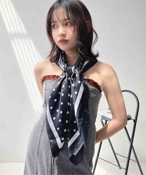 AS KNOW AS plus(アズノゥアズプラス)の「アソートデザイン 大判スカーフ 90×90(バンダナ/スカーフ・レディース・ホワイト系/ブラック系/ベージュ・FREE)」の21枚目の写真