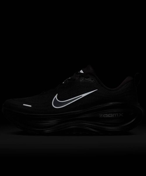 NIKE(ナイキ)の「ナイキ ボメロ プラス ウィメンズ ロード ランニングシューズ / Nike Vomero Plus Women's Road Running Shoes HV8154-001 Black(スニーカー・レディース・ブラック・26/23/22/23.5/22.5/25.5/25/24.5/24)」の12枚目の写真