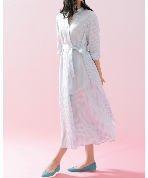 DoCLASSE（ ドゥクラッセ）の「ソフトクロス・カシュクールシャツワンピース（ワンピース・レディース・ベージュ/ブルー・11/9）」の2枚目の写真