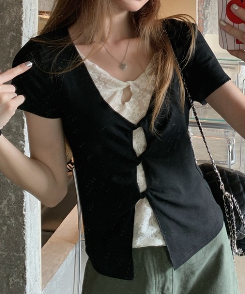 AMAJI(アマジ)の「フェイクレイヤード レース切替 半袖Tシャツ(Tシャツ/カットソー・レディース・ブラック・SMALL/MEDIUM/LARGE)」の2枚目の写真