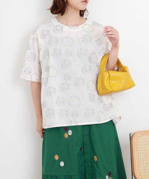 Emago(イマゴ)の「EMAGO 花ドット刺繍ブラウス(シャツ/ブラウス・レディース・ホワイト・FREE)」の5枚目の写真