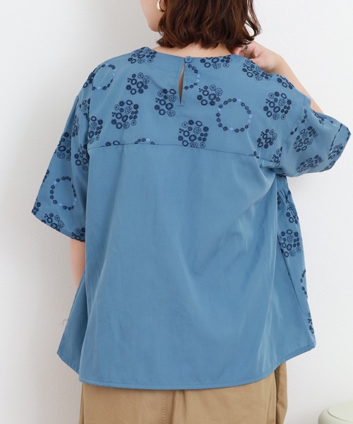 Emago(イマゴ)の「EMAGO 花ドット刺繍ブラウス(シャツ/ブラウス・レディース・ホワイト・FREE)」の22枚目の写真