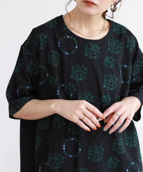 Emago(イマゴ)の「EMAGO 花ドット刺繍ブラウス(シャツ/ブラウス・レディース・ホワイト・FREE)」の9枚目の写真