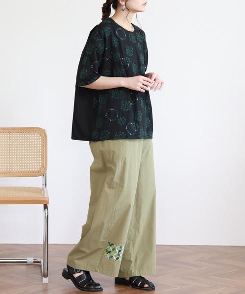 Emago(イマゴ)の「EMAGO 花ドット刺繍ブラウス(シャツ/ブラウス・レディース・ホワイト・FREE)」の14枚目の写真