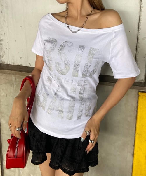 non-hedge（ノンヘッジ）の「ロゴオフショルダーTシャツ（Tシャツ/カットソー・レディース・ブラウン/カーキ/オフホワイト/ブラック・FREE）」の2枚目の写真