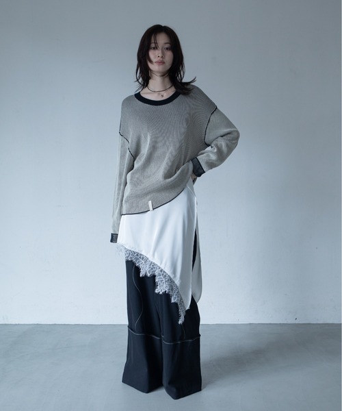 VACANCY(ヴァカンシー)の「プレーティング配色リブトップス/ユニセックス/新色追加(Tシャツ/カットソー・レディース・ブラック/グリーン/カーキ/ダークグリーン/ブルー/ダークブルー/パープル/イエロー/ボルドー/オレンジ・FREE)」の11枚目の写真