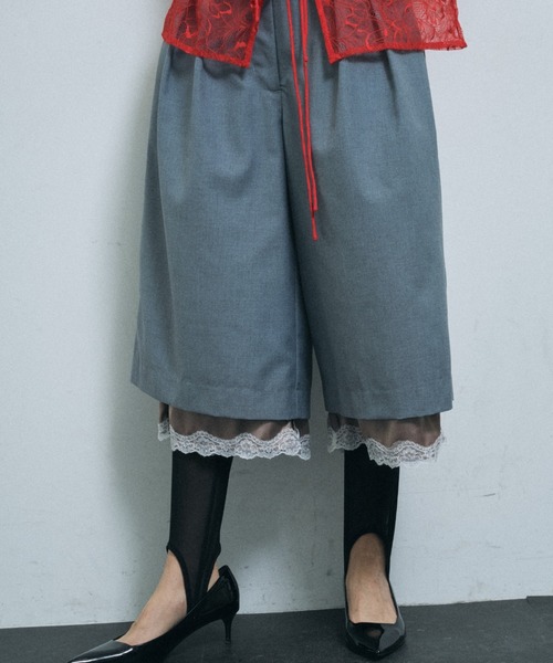 yae(ヤエ)の「Petticoat layered pants / ペチコートレイヤードハーフパンツ(その他パンツ・レディース・ライトグレー/ネイビー・36/38)」の16枚目の写真