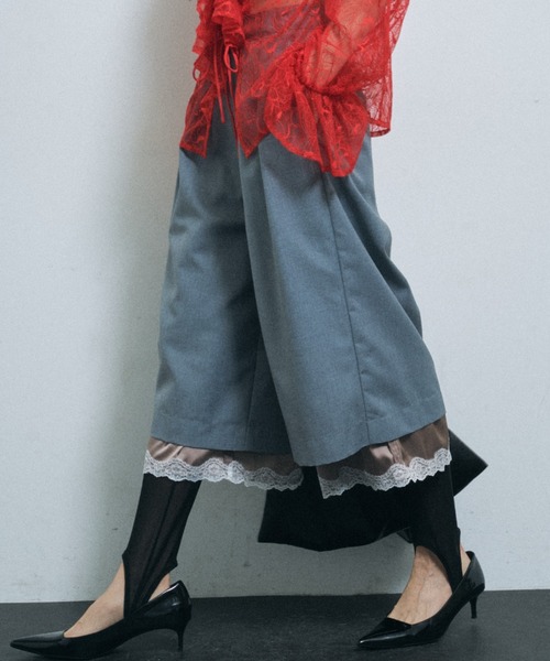 yae(ヤエ)の「Petticoat layered pants / ペチコートレイヤードハーフパンツ(その他パンツ・レディース・ライトグレー/ネイビー・36/38)」の18枚目の写真