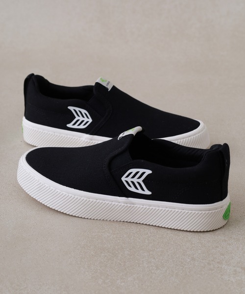 CARIUMA(カリウマ)の「SLIP-ON Canvas Logo スリッポン キャンバス ロゴ(スニーカー・メンズ・ブラック/ピンク・US-6/US-7/US8/US8.5/US-7h)」の3枚目の写真