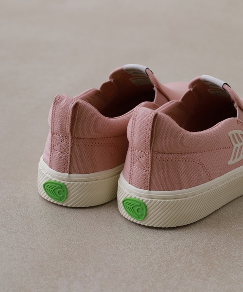 CARIUMA(カリウマ)の「SLIP-ON Canvas Logo スリッポン キャンバス ロゴ(スニーカー・メンズ・ブラック/ピンク・US-6/US-7/US8/US8.5/US-7h)」の11枚目の写真