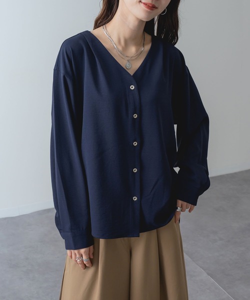 ANNA LUNA(アンナルナ)の「【ANNA LUNA】 上品な 落ち感 が魅力!ビンテージジョーゼット ブラウス(シャツ/ブラウス・レディース・ネイビー/ブラック/キャメル・MEDIUM)」の3枚目の写真