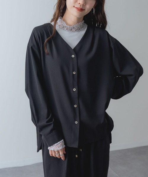ANNA LUNA(アンナルナ)の「【ANNA LUNA】 上品な 落ち感 が魅力!ビンテージジョーゼット ブラウス(シャツ/ブラウス・レディース・ネイビー/ブラック/キャメル・MEDIUM)」の2枚目の写真