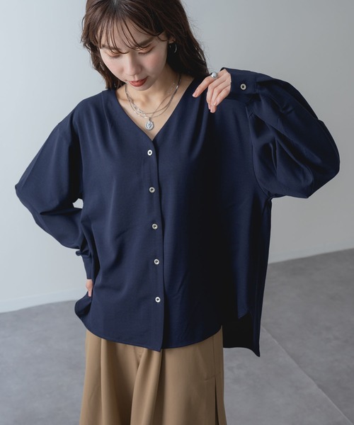 ANNA LUNA(アンナルナ)の「【ANNA LUNA】 上品な 落ち感 が魅力!ビンテージジョーゼット ブラウス(シャツ/ブラウス・レディース・ネイビー/ブラック/キャメル・MEDIUM)」の4枚目の写真