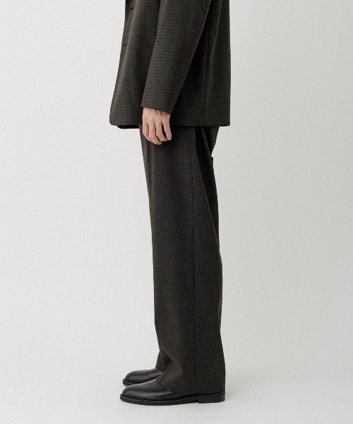ADAM ET ROPE'(アダムエロペ)の「DELEGANT ストレートスラックス(スラックス・メンズ・ダークブラウン/ブラック/カーキ・S/M/L)」の4枚目の写真