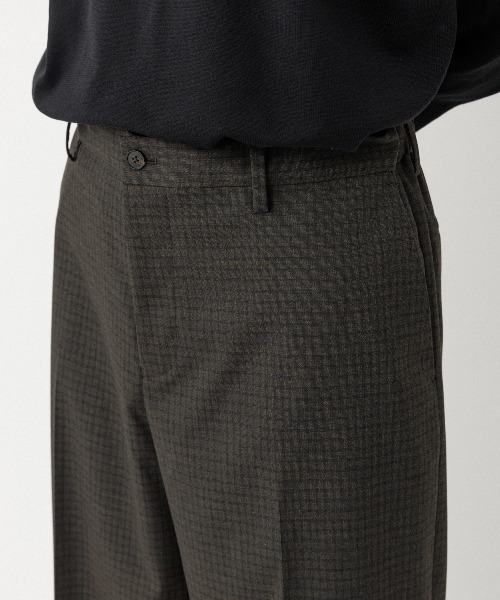 ADAM ET ROPE'(アダムエロペ)の「DELEGANT ストレートスラックス(スラックス・メンズ・ダークブラウン/ブラック/カーキ・S/M/L)」の6枚目の写真