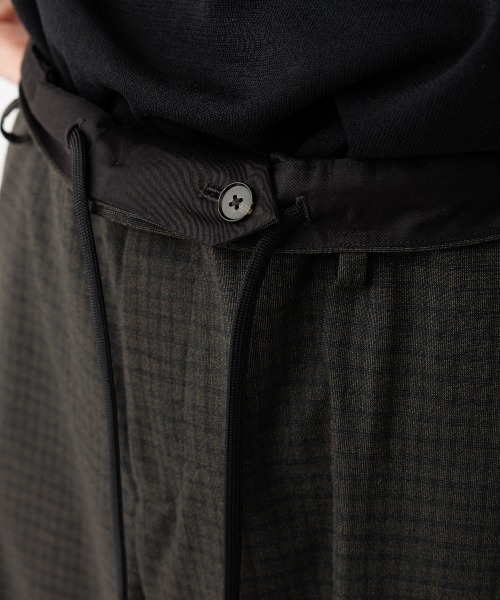 ADAM ET ROPE'(アダムエロペ)の「DELEGANT ストレートスラックス(スラックス・メンズ・ダークブラウン/ブラック/カーキ・S/M/L)」の9枚目の写真