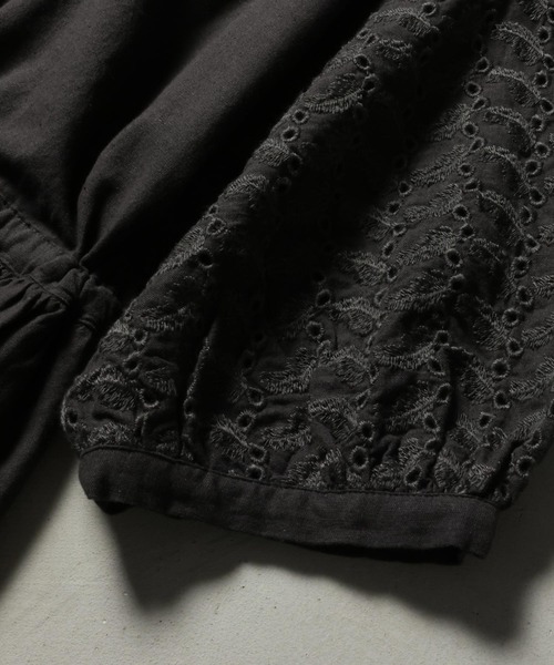 soulberry(ソウルベリー)の「袖にアイレット刺繍のワンピース(ワンピース・レディース・チャコールグレー・M/L/LL/3L/4L/5L)」の14枚目の写真