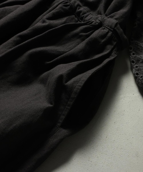 soulberry(ソウルベリー)の「袖にアイレット刺繍のワンピース(ワンピース・レディース・チャコールグレー・M/L/LL/3L/4L/5L)」の11枚目の写真