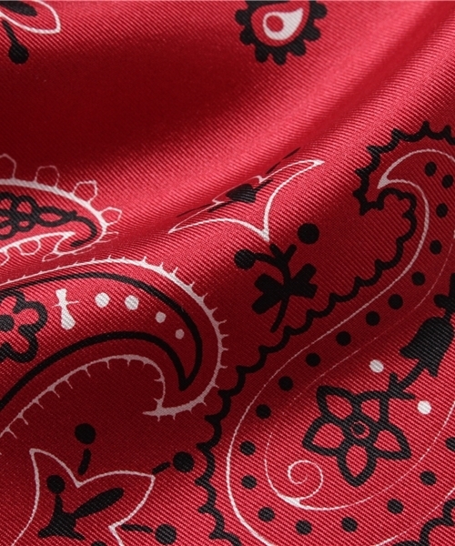 SHIPS for women（シップスフォーウィメン）の「manipuri: バンダナプリントスカーフ（バンダナ/スカーフ・レディース・ホワイト/レッド/ライトブルー/ネイビー・ONE SIZE）」の6枚目の写真