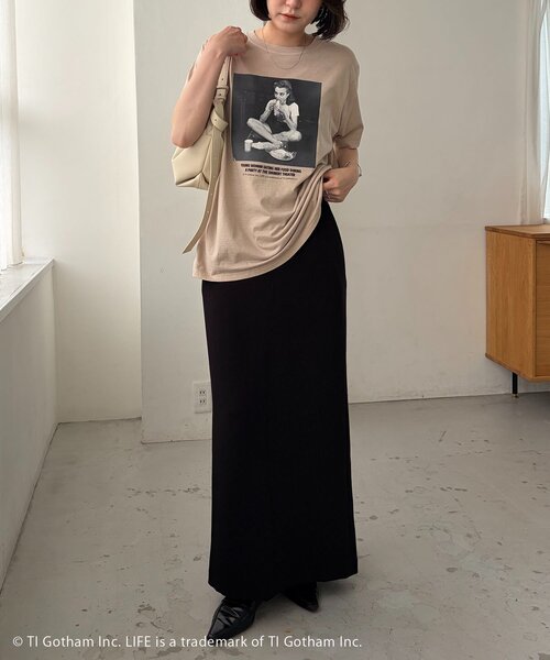 CAPRICIEUX LE'MAGE(カプリシューレマージュ)の「〈GOOD ROCK SPEED〉EATING PHOTO Tシャツ(Tシャツ/カットソー・レディース・ライトベージュ・FREE)」の3枚目の写真