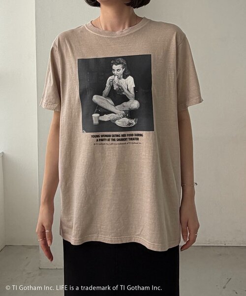 CAPRICIEUX LE'MAGE(カプリシューレマージュ)の「〈GOOD ROCK SPEED〉EATING PHOTO Tシャツ(Tシャツ/カットソー・レディース・ライトベージュ・FREE)」の10枚目の写真