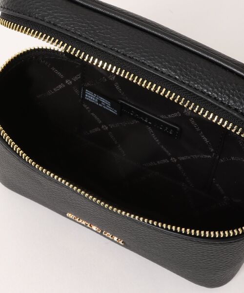 MICHAEL KORS(マイケルコース)の「VIVI バニティ ケース クロスボディ スモール(ショルダーバッグ・レディース・ブラック・FREE)」の4枚目の写真