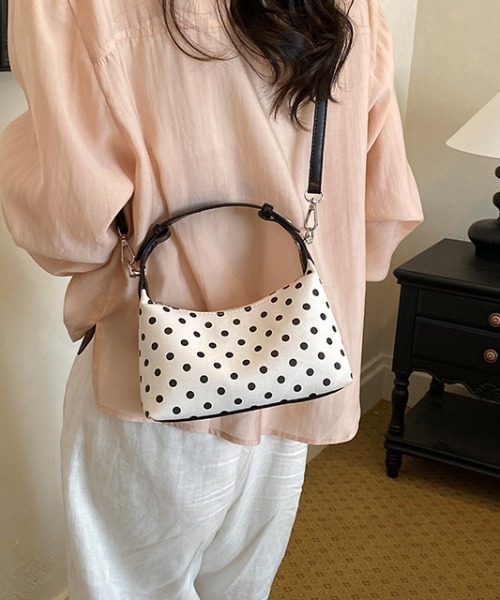 NoBelle(ノベル)の「ドット柄2way 肩掛け・ハンドバック ワンホン系/財閥系(ハンドバッグ・レディース・ホワイト・FREE)」の5枚目の写真